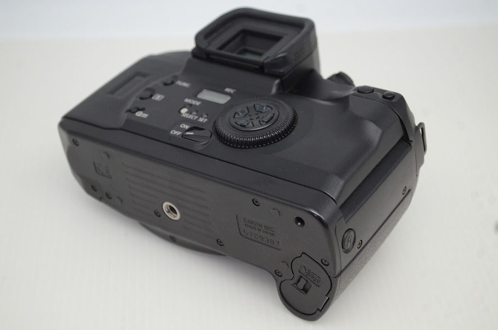 【C6032】Canon キヤノン EOS 7 ボディのみ フイルムカメラ Canon キヤノン EOS 7 ボディ フィルム一眼レフカメラ 251106k