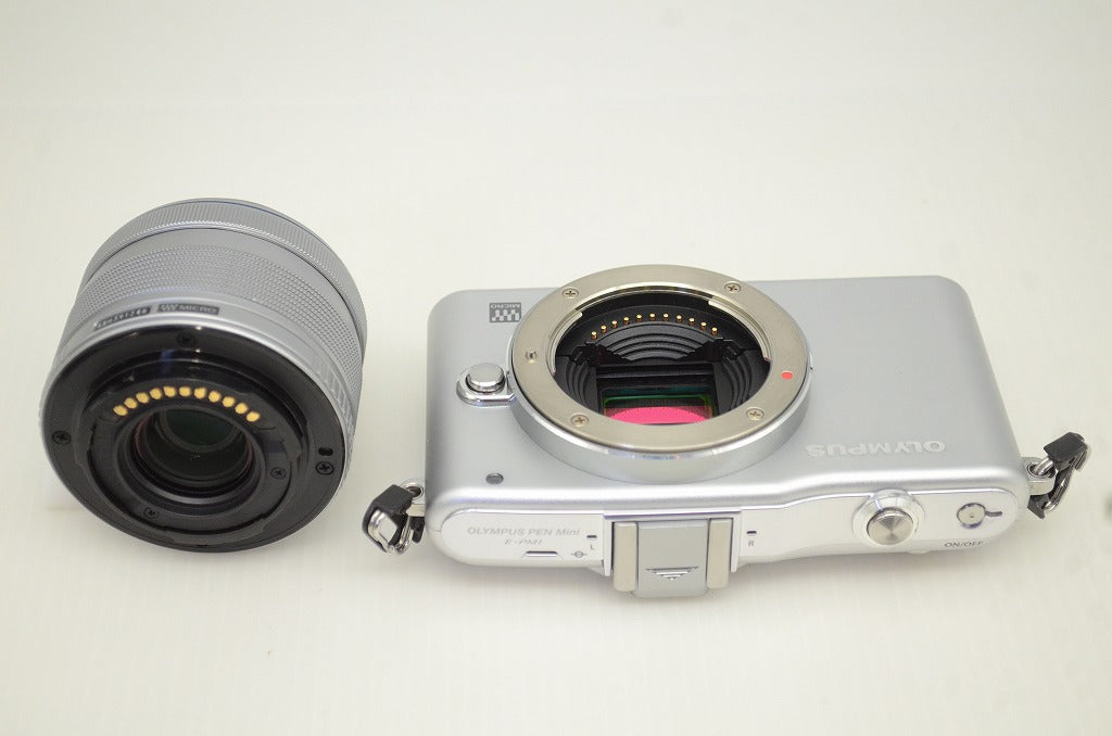 美品 OLYMPUS PEN mini E-PM1 + M.ZUIKO DIGITAL 14-42mm F3.5-5.6 II R レンズキット ミラーレス シルバー 251105i