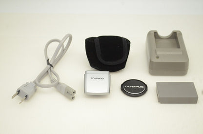 美品 OLYMPUS PEN mini E-PM1 + M.ZUIKO DIGITAL 14-42mm F3.5-5.6 II R レンズキット ミラーレス シルバー 251105i