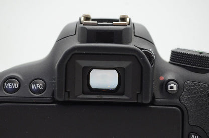 良品 Canon キヤノン EOS Kiss X7i + EF-S 18-55mm F3.5-5.6 IS STM デジタル一眼レフカメラ 250905v