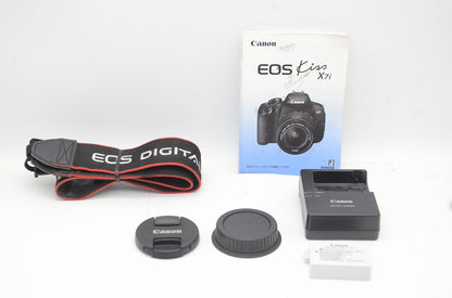 良品 Canon キヤノン EOS Kiss X7i + EF-S 18-55mm F3.5-5.6 IS STM デジタル一眼レフカメラ 250905v