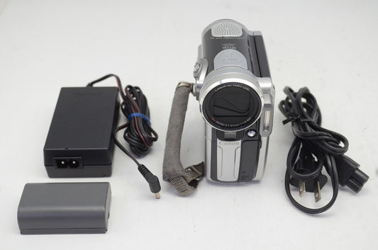 Canon キヤノン iVIS HV10 デジタルビデオカメラ シルバー 250905i