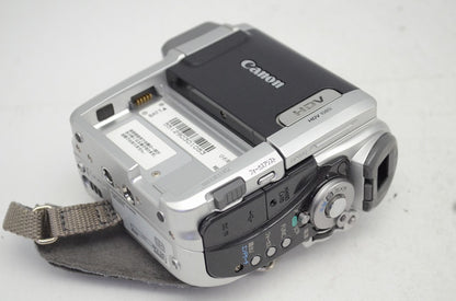 Canon キヤノン iVIS HV10 デジタルビデオカメラ シルバー 250905i