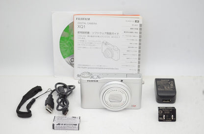 美品 FUJIFILM フジフィルム XQ1 コンパクトデジタルカメラ シルバー 250908d