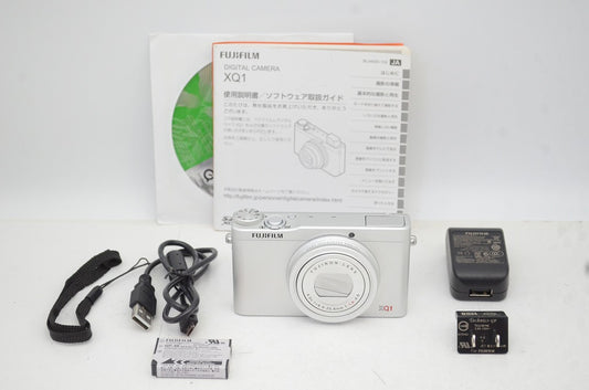 美品 FUJIFILM フジフィルム XQ1 コンパクトデジタルカメラ シルバー 250908d