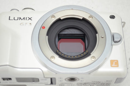良品 Panasonic DMC-GF3 + 14-42mm F3.5-5.6 H-FS014042 レンズキット ミラーレス 元箱付 250910b
