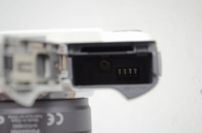 良品 Panasonic DMC-GF3 + 14-42mm F3.5-5.6 H-FS014042 レンズキット ミラーレス 元箱付 250910b