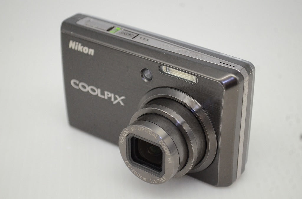 Nikon ニコン COOLPIX S600 コンパクトデジタルカメラ アーバンブラック 251111h