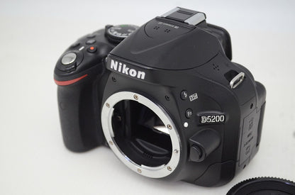 良品 Nikon ニコン D5200 ボディ デジタル一眼レフカメラ 251107b