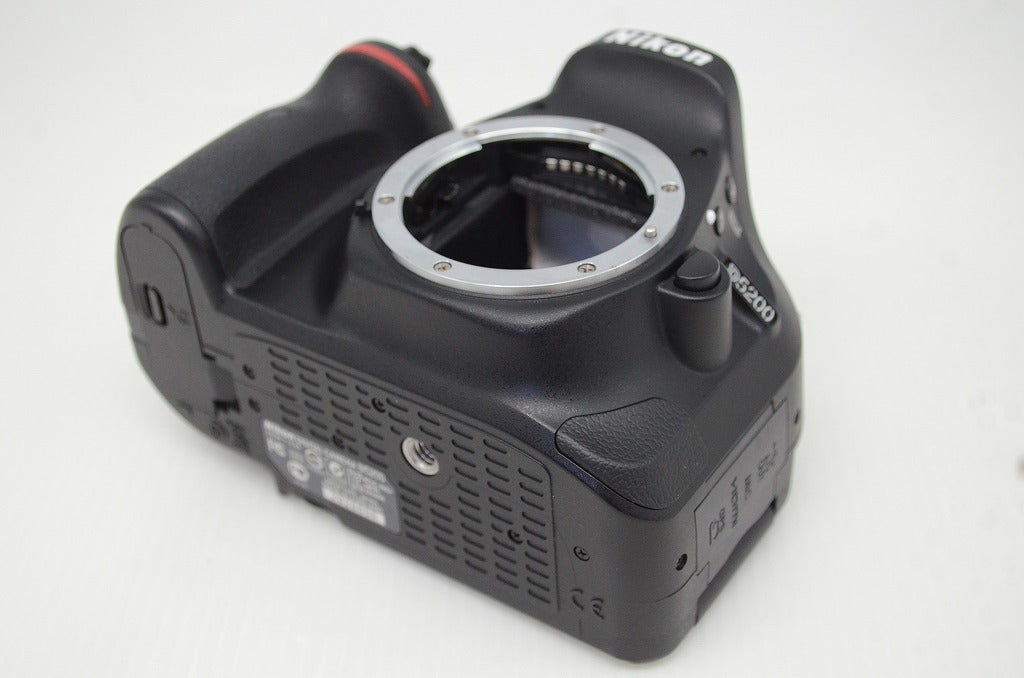 良品 Nikon ニコン D5200 ボディ デジタル一眼レフカメラ 251107b