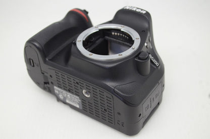 良品 Nikon ニコン D5200 ボディ デジタル一眼レフカメラ 251107b