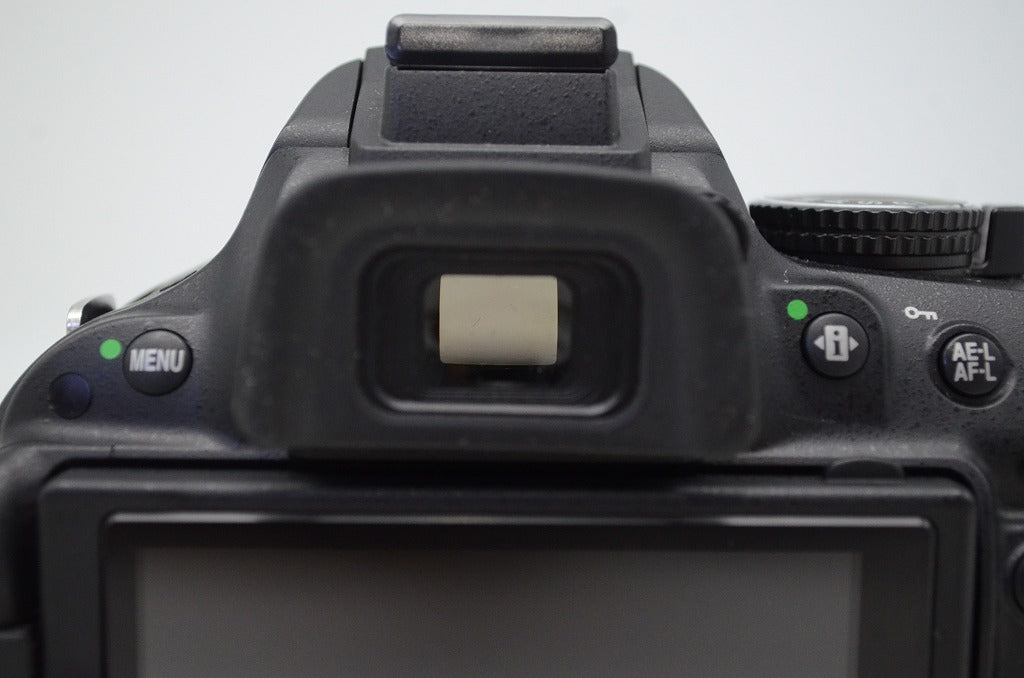 良品 Nikon ニコン D5200 ボディ デジタル一眼レフカメラ 251107b