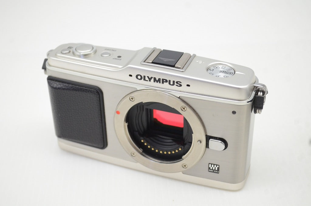 訳あり品 OLYMPUS オリンパス PEN E-P1 ボディ ミラーレス一眼カメラ シルバー 251113a