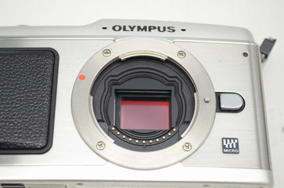 訳あり品 OLYMPUS オリンパス PEN E-P1 ボディ ミラーレス一眼カメラ シルバー 251113a