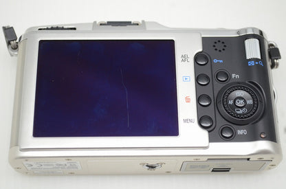 訳あり品 OLYMPUS オリンパス PEN E-P1 ボディ ミラーレス一眼カメラ シルバー 251113a