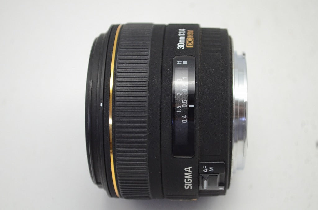 訳あり品 SIGMA シグマ 30mm F1.4 EX DC HSM Canon EFマウント 単焦点レンズ フード付 250911n