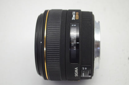 訳あり品 SIGMA シグマ 30mm F1.4 EX DC HSM Canon EFマウント 単焦点レンズ フード付 250911n