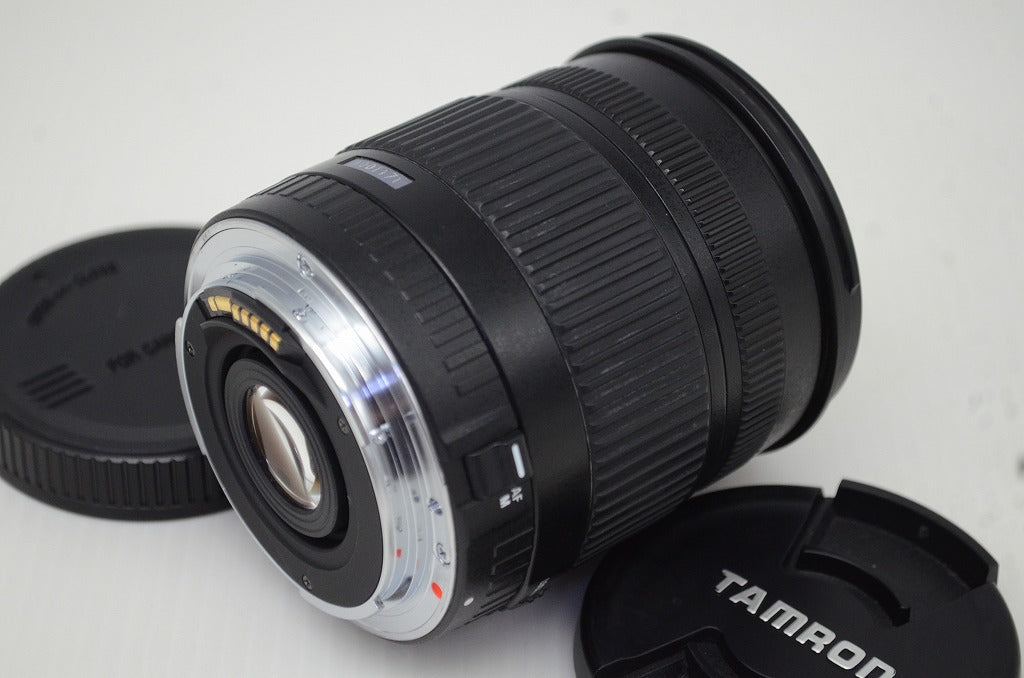 良品 SIGMA シグマ 18-125mm F3.5-5.6 DC Canon キヤノン EFマウント APS-C ズームレンズ フード付 251107e