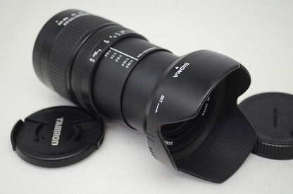 良品 SIGMA シグマ 18-125mm F3.5-5.6 DC Canon キヤノン EFマウント APS-C ズームレンズ フード付 251107e