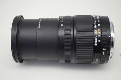良品 SIGMA シグマ 18-125mm F3.5-5.6 DC Canon キヤノン EFマウント APS-C ズームレンズ フード付 251107e