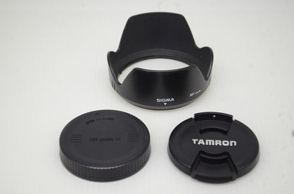 良品 SIGMA シグマ 18-125mm F3.5-5.6 DC Canon キヤノン EFマウント APS-C ズームレンズ フード付 251107e