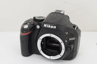 美品 Nikon ニコン D5200 ボディ デジタル一眼レフカメラ 240403b