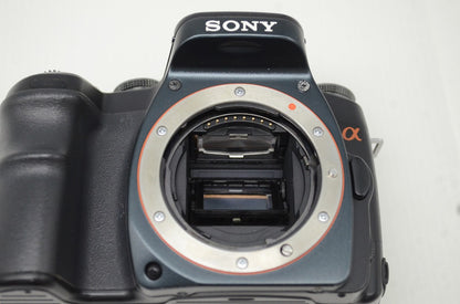SONY ソニー α100 DSLR-A100 ボディ デジタル一眼レフカメラ 251118i