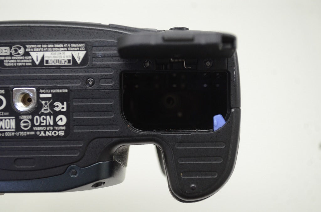 SONY ソニー α100 DSLR-A100 ボディ デジタル一眼レフカメラ 251118i