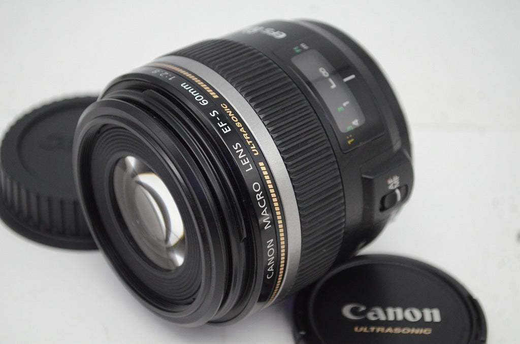 Canon キヤノン EF-S 60mm F2.8 MACRO USM APS-C 単焦点レンズ フード ポーチ付 250910j