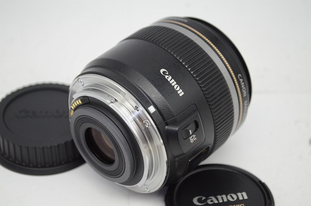 Canon キヤノン EF-S 60mm F2.8 MACRO USM APS-C 単焦点レンズ フード ポーチ付 250910j
