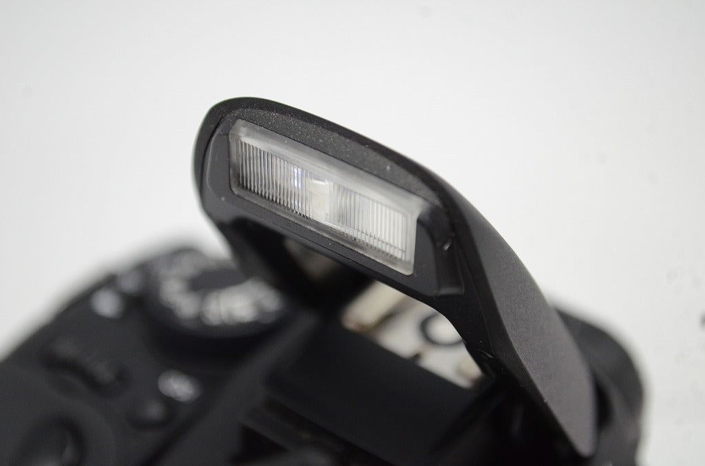美品 Canon キヤノン EOS Kiss X7 + EF-S 18-55 IS STM レンズキット デジタル一眼レフカメラ 250910r