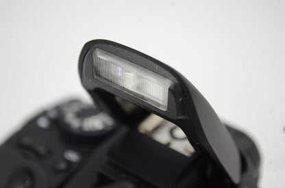 美品 Canon キヤノン EOS Kiss X7 + EF-S 18-55 IS STM レンズキット デジタル一眼レフカメラ 250910r