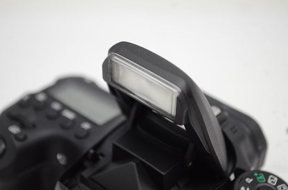 Canon キヤノン EOS 70D ボディ デジタル一眼レフカメラ 250910u