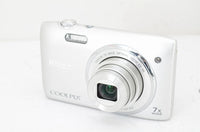 美品 Nikon ニコン COOLPIX S3500 コンパクトデジタルカメラ シルバー 元箱付 240416b