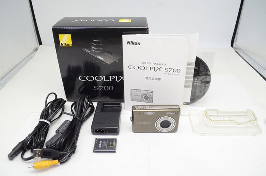 Nikon ニコン COOLPIX S700 コンパクトデジタルカメラ アーバンブラック 元箱付 250915i