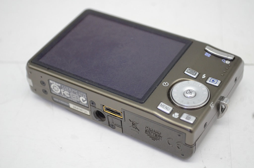 Nikon ニコン COOLPIX S700 コンパクトデジタルカメラ アーバンブラック 元箱付 250915i