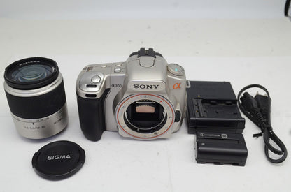 SONY ソニー α300 + DT 18-70mm レンズキット デジタル一眼レフカメラ シルバー 250917a