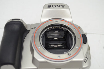 SONY ソニー α300 + DT 18-70mm レンズキット デジタル一眼レフカメラ シルバー 250917a