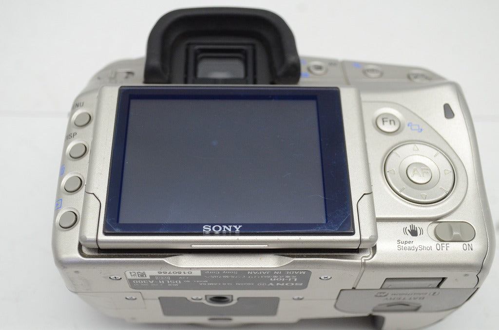 SONY ソニー α300 + DT 18-70mm レンズキット デジタル一眼レフカメラ シルバー 250917a