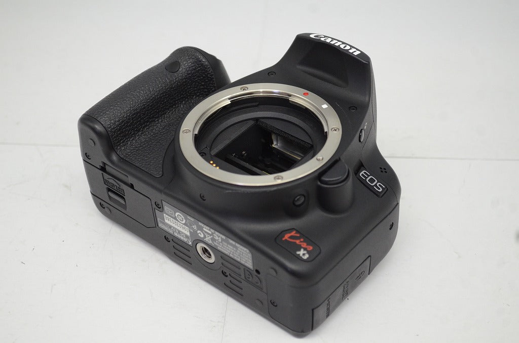 Canon EOS Kiss X3 レンズキット EF-S 18-55mm F3.5-5.6 IS デジタル一眼レフカメラ 元箱付 250912j