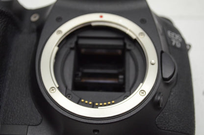 良品 Canon キヤノン EOS 7D + BG-E7 デジタル一眼レフカメラ 250915a