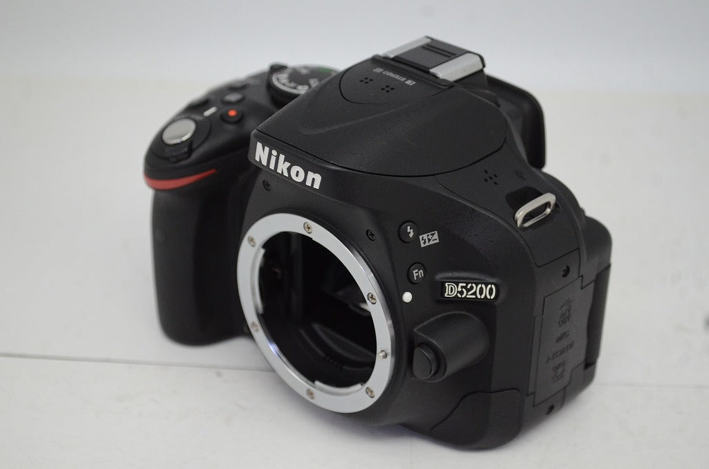 美品 Nikon D5200 ボディ ニコン デジタル一眼レフカメラ ブラック 250916p