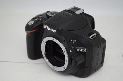 美品 Nikon D5200 ボディ ニコン デジタル一眼レフカメラ ブラック 250916p