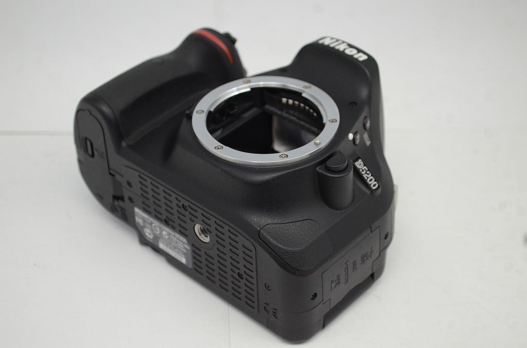 美品 Nikon D5200 ボディ ニコン デジタル一眼レフカメラ ブラック 250916p