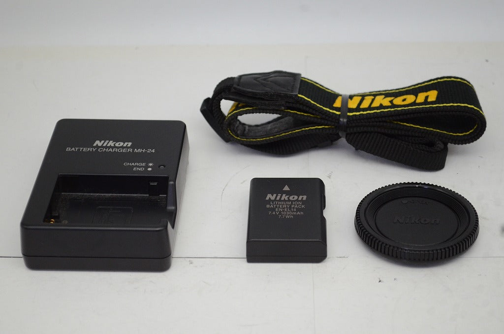 美品 Nikon D5200 ボディ ニコン デジタル一眼レフカメラ ブラック 250916p