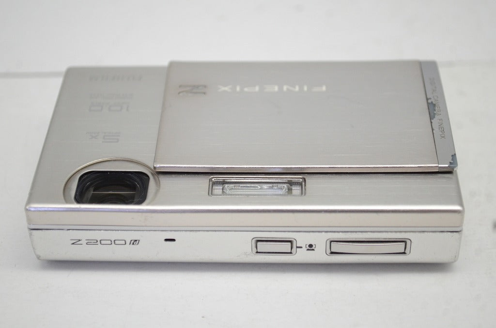 訳あり品 FUJIFILM フジフィルム FinePix Z200fd コンパクトデジタルカメラ シルバー 元箱付 250919b