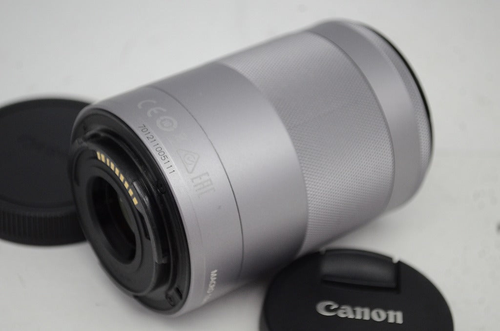 良品 Canon EF-M 55-200mm F4.5-6.3 IS STM キヤノン ミラーレス用 APS-C ズームレンズ 別売フード付 250919k