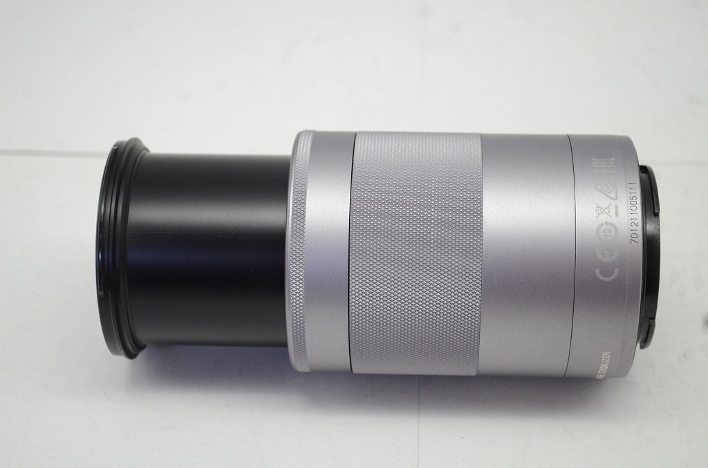 良品 Canon EF-M 55-200mm F4.5-6.3 IS STM キヤノン ミラーレス用 APS-C ズームレンズ 別売フード付 250919k
