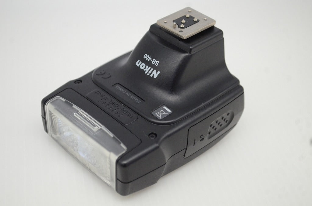 美品 Nikon ニコン ストロボ SB-400 SPEED LIGHT 251123d