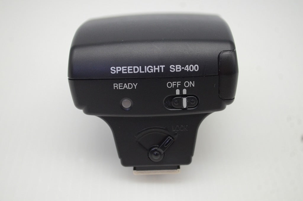 美品 Nikon ニコン ストロボ SB-400 SPEED LIGHT 251123d